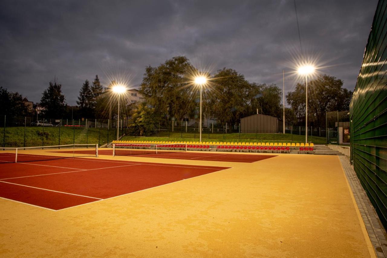 Hostel Pawilon Sportowo Turystyczny Kalwarianka Kalwaria Zebrzydowska Exteriér fotografie
