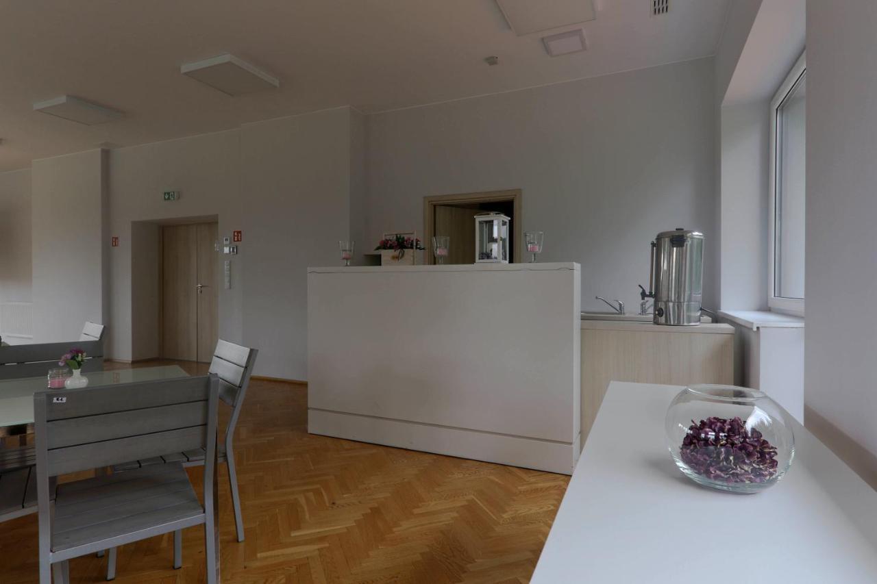 Hostel Pawilon Sportowo Turystyczny Kalwarianka Kalwaria Zebrzydowska Exteriér fotografie
